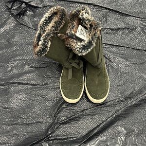 Toms Olive Ankle Boots with Fur Trim